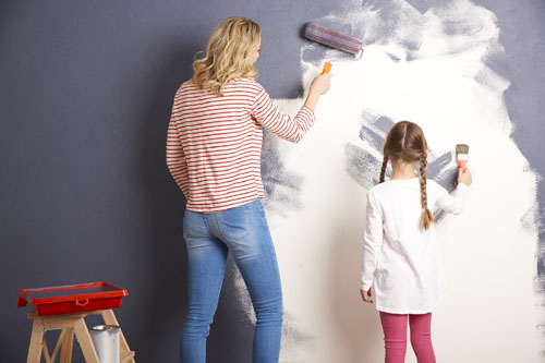 Smugi po malowaniu - co może być ich przyczyną?
